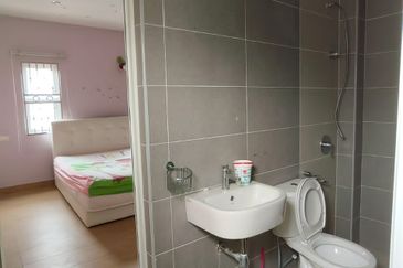 Bandar Tun Hussein Onn