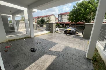 Jalan Asteroid U5/30B