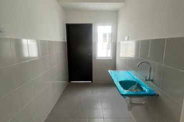 Jalan Asteroid U5/30B