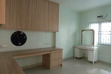 Bandar Tun Hussein Onn