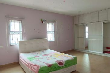 Bandar Tun Hussein Onn