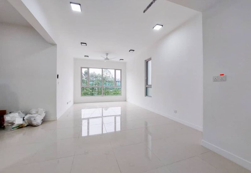 Lakefront Condominium | Emerald Hills @ Alam Damai