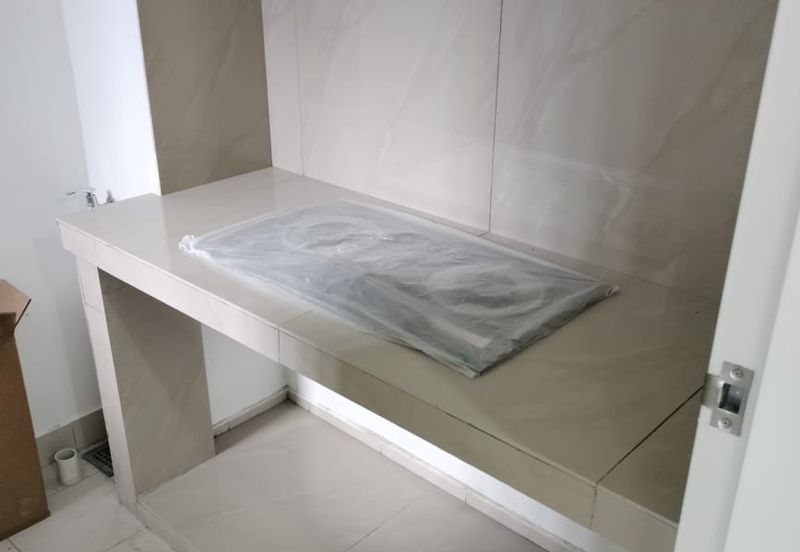 Lakefront Condominium | Emerald Hills @ Alam Damai