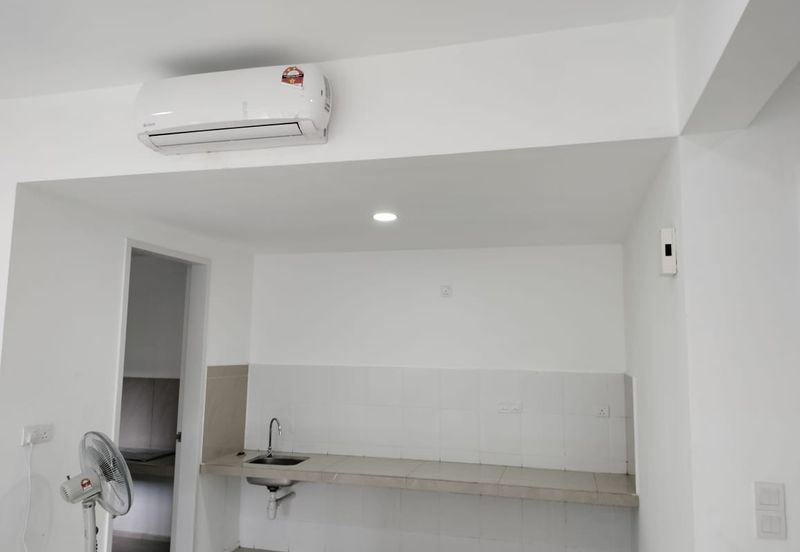 Lakefront Condominium | Emerald Hills @ Alam Damai