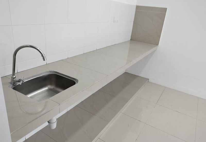 Lakefront Condominium | Emerald Hills @ Alam Damai