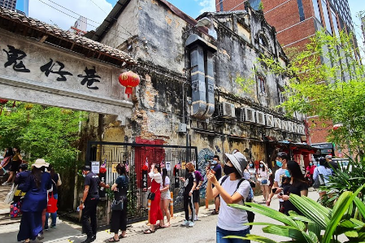 3 Adjoining 3 Storey Shop For Sale In Lebuh Pudu, Near Kota Raya Complex, KLCC