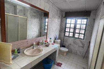 SL 4, Bandar Sungai Long