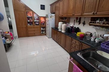 SL 4, Bandar Sungai Long