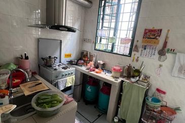 SL 4, Bandar Sungai Long