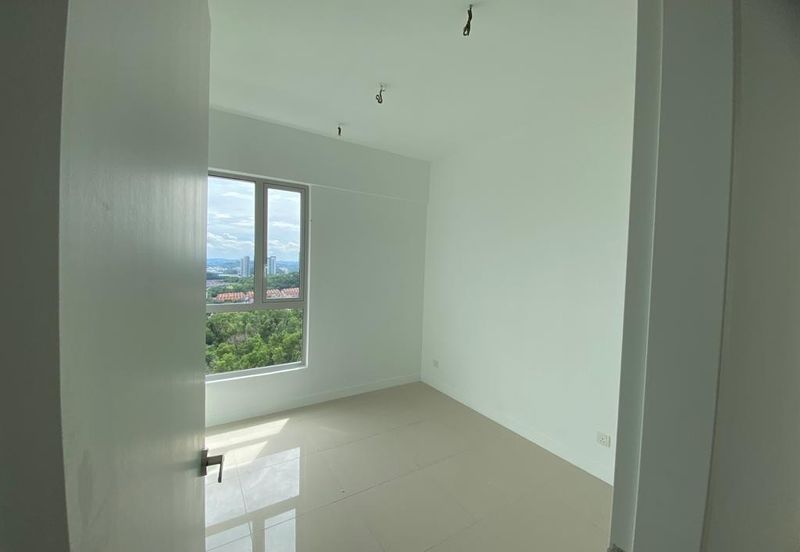 Lakefront Condominium | Emerald Hills @ Alam Damai