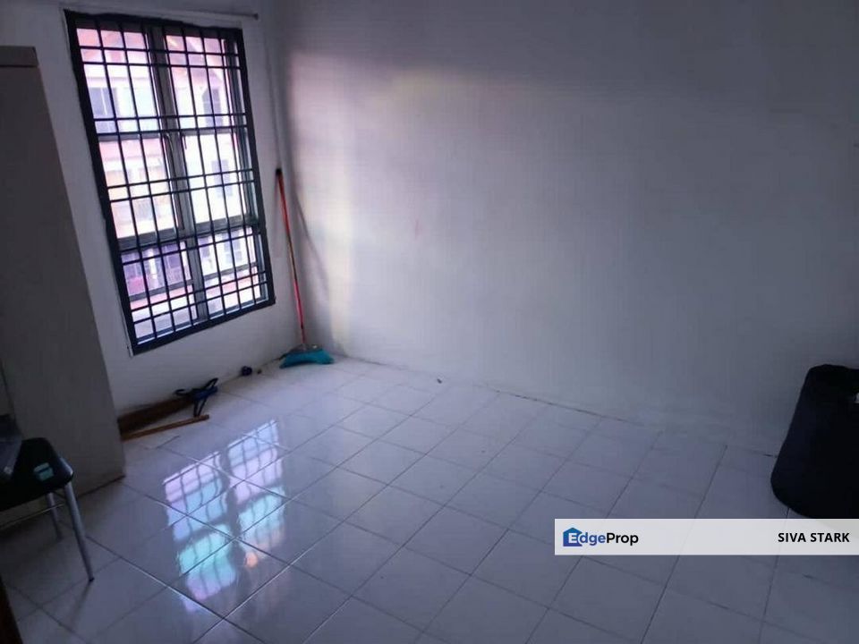 Shoplot House At Tampoi Indah, Johor, Johor Bahru