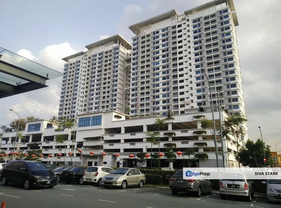 Sky Garden Residences , Setia Tropika , 3 + 1 Bedroom 2 Bathroom For Rent , Johor, Setia Tropika