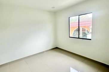 Single Storey Terrace Corner Lot House For Sale @ Taman Aman Senai