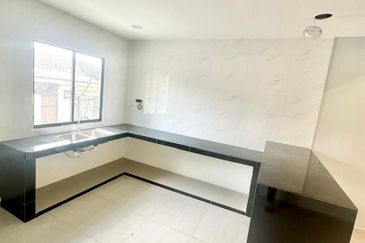 Single Storey Terrace Corner Lot House For Sale @ Taman Aman Senai