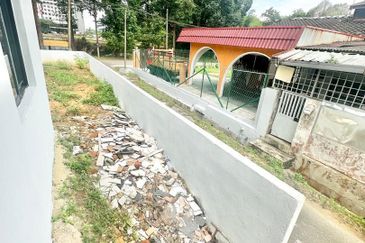 Single Storey Terrace Corner Lot House For Sale @ Taman Aman Senai