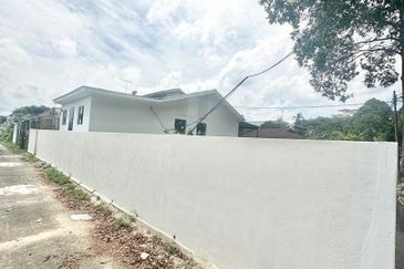 Single Storey Terrace Corner Lot House For Sale @ Taman Aman Senai