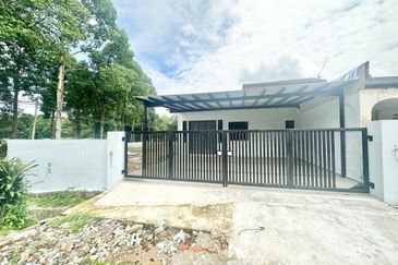 Single Storey Terrace Corner Lot House For Sale @ Taman Aman Senai