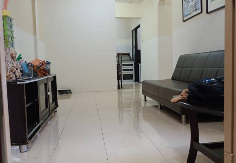 Flat Taman Plentong Utama