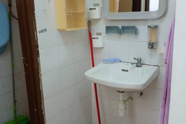 Flat Taman Plentong Utama