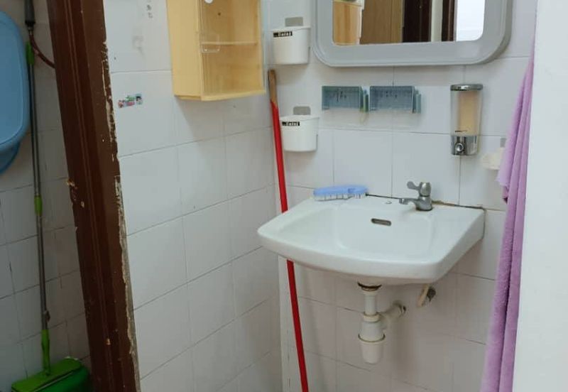 Flat Taman Plentong Utama