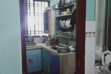 Putri Ria Apartment, Mota Masai