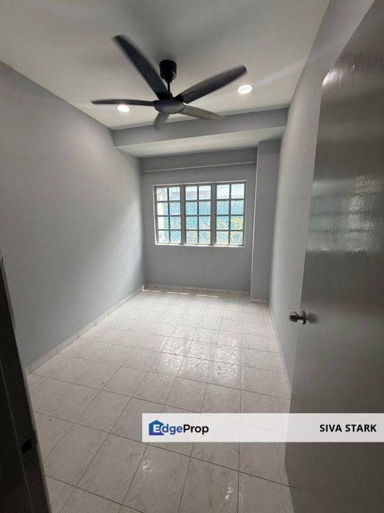 Double Storey House For Sale At 9729 jalan kasawari 9, Bandar putra kulai Johor, Johor, Kulai