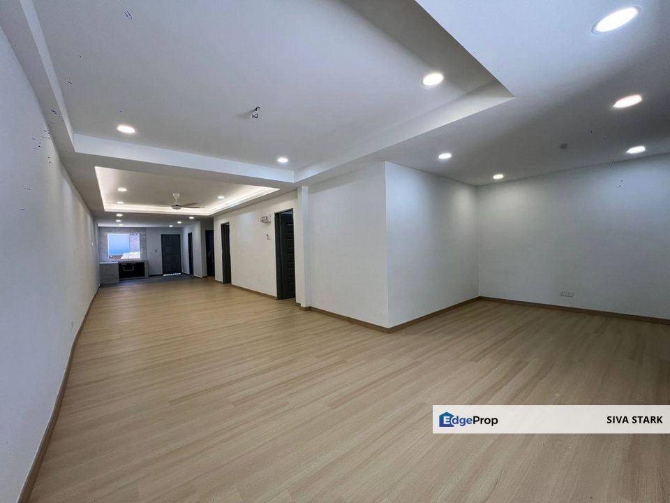 5x Bukit Kempas 2 Taman Bukit Kempas, Johor, Johor Bahru