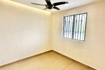 Flat Taman Ungku Tun Aminah