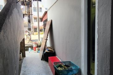 Flat Taman Selesa Jaya