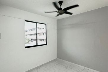 Flat Taman Ungku Tun Aminah