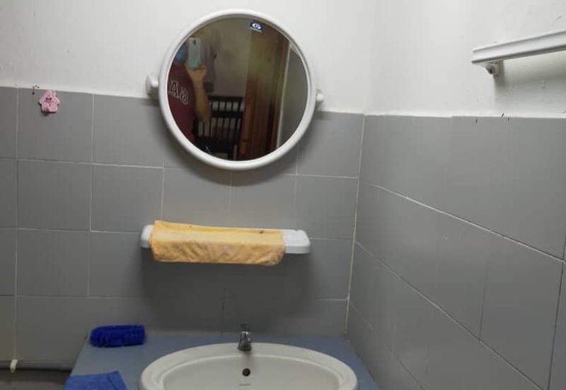 Glen Court, Bandar Sungai Long