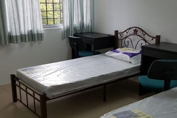 Glen Court, Bandar Sungai Long