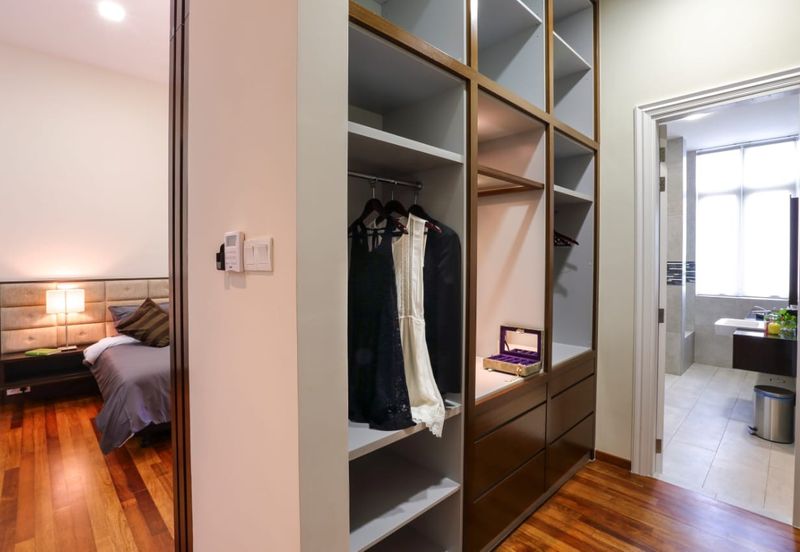 Shaftsbury Residence