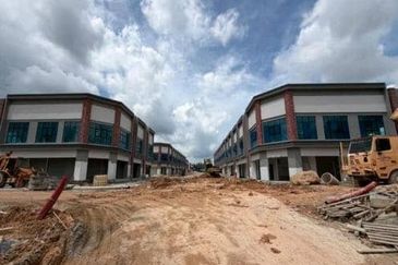 Village Square @ Gamuda Gardens 2 Storey Corner Lot Facing Mainroad