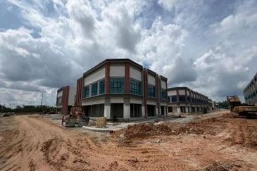 Village Square @ Gamuda Gardens 2 Storey Corner Lot Facing Mainroad