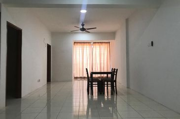 Green Suria Apartment