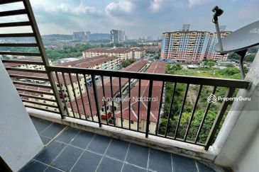 Green Suria Apartment