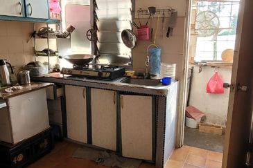 Glen Court, Bandar Sungai Long