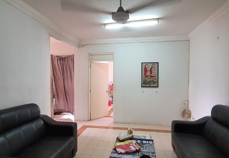 Glen Court, Bandar Sungai Long