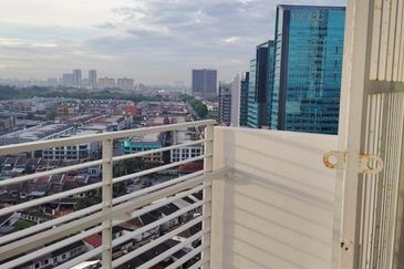 SetiaWalk R3 Solace Service Apartment