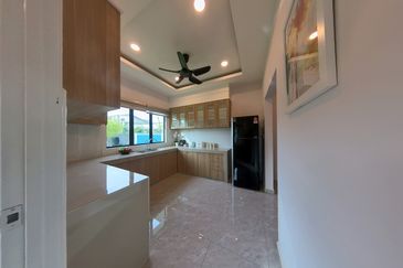 RUMAH SEMI-D 2 TINGKAT EKSLUSIF MEWAH & MODEN DI BUKIT BESAR, KUALA TERENGGANU