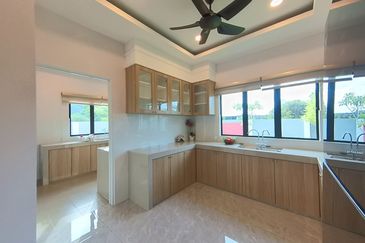 RUMAH SEMI-D 2 TINGKAT EKSLUSIF MEWAH & MODEN DI BUKIT BESAR, KUALA TERENGGANU