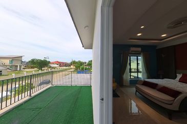 RUMAH SEMI-D 2 TINGKAT EKSLUSIF MEWAH & MODEN DI BUKIT BESAR, KUALA TERENGGANU