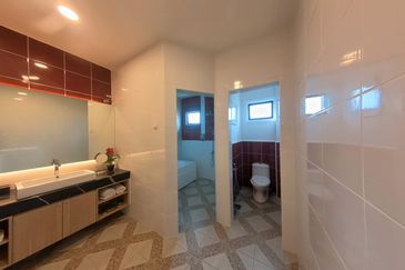 RUMAH SEMI-D 2 TINGKAT EKSLUSIF MEWAH & MODEN DI BUKIT BESAR, KUALA TERENGGANU