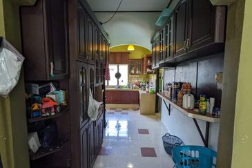 Kampung Padang Midin