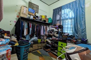 Kampung Padang Midin