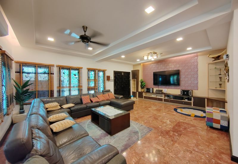 (FULLY FURNISHED) DOUBLE STOREY LUXURY VILLA AT BATU BURUK, KUALA TERENGGANU