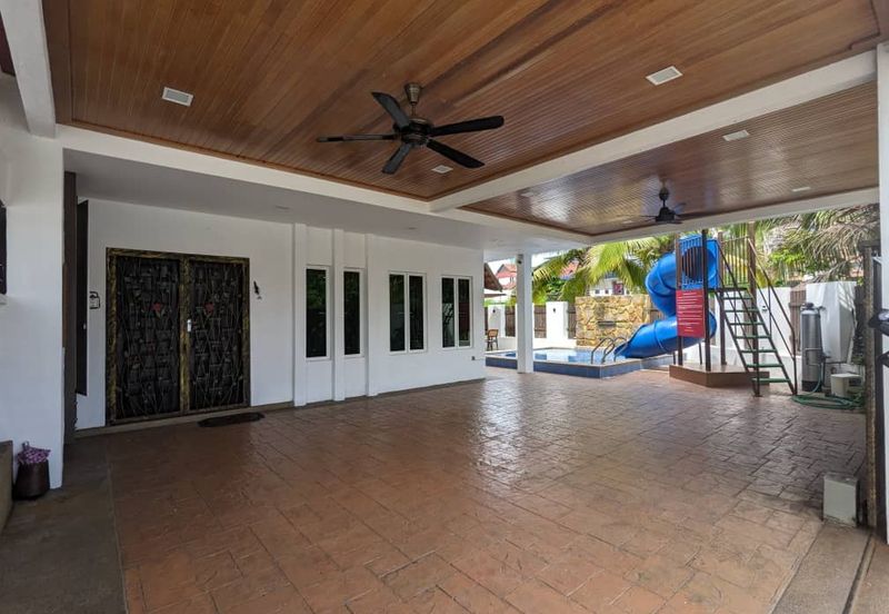 (FULLY FURNISHED) DOUBLE STOREY LUXURY VILLA AT BATU BURUK, KUALA TERENGGANU