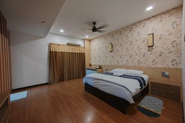 (FULLY FURNISHED) DOUBLE STOREY LUXURY VILLA AT BATU BURUK, KUALA TERENGGANU