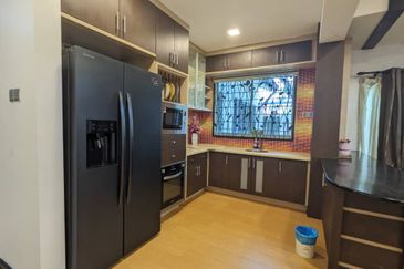 (FULLY FURNISHED) DOUBLE STOREY LUXURY VILLA AT BATU BURUK, KUALA TERENGGANU